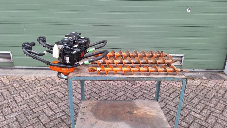 Grondboormachine 1-persoons - benzine General Equipment, M24, Tuin en Terras, Hand-tuingereedschap, Gebruikt, Grondboor, Ophalen