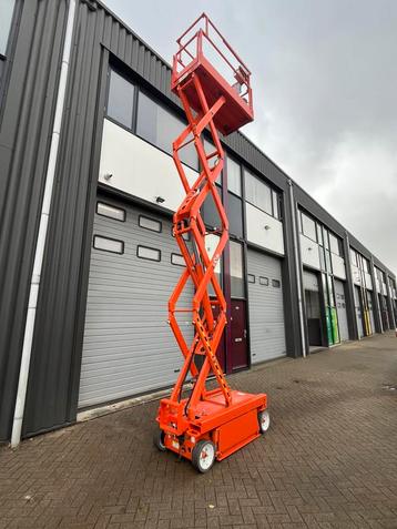 Electrische schaarhoogwerker 8 Mtr in prachtige staat beschikbaar voor biedingen