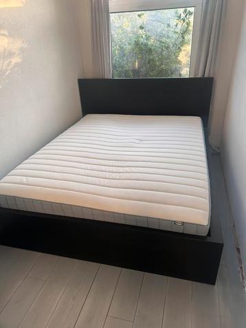 Ikea bed beschikbaar voor biedingen