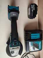Makita 18V slijptol DGA511 met Snellader & 5Ah Accu in Mbox, Ophalen of Verzenden, Zo goed als nieuw