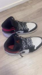 Jordan Gym Red Maat 41, Kleding | Dames, Schoenen, Ophalen of Verzenden, Gedragen, Zwart, Sneakers of Gympen