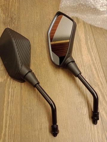 Spiegels carbon look  beschikbaar voor biedingen