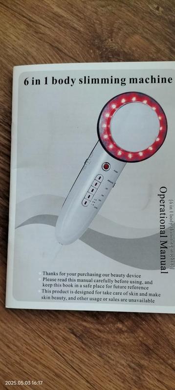 Massage apparaat met LED rood en blauw  beschikbaar voor biedingen