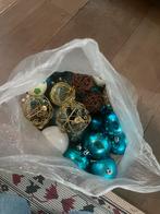 Kerstballen, Ophalen