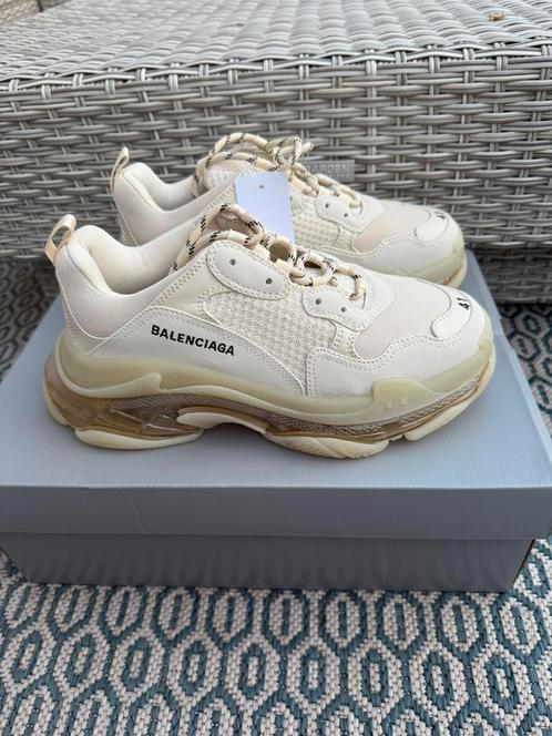 Balenciaga Triple S, Kleding | Dames, Schoenen, Nieuw, Sneakers of Gympen, Wit, Ophalen of Verzenden