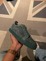 Christian Louboutin low spikes green suede MOET WEG!, Kleding | Heren, Schoenen, Christian Louboutin, Overige kleuren, Ophalen of Verzenden