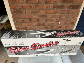 Space Scooter Zwart - Nieuw in Doos! beschikbaar voor biedingen
