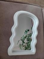 Stijlvolle Spiegel met Unieke Vorm, Huis en Inrichting, 100 tot 150 cm, Ophalen of Verzenden, Zo goed als nieuw, Overige vormen