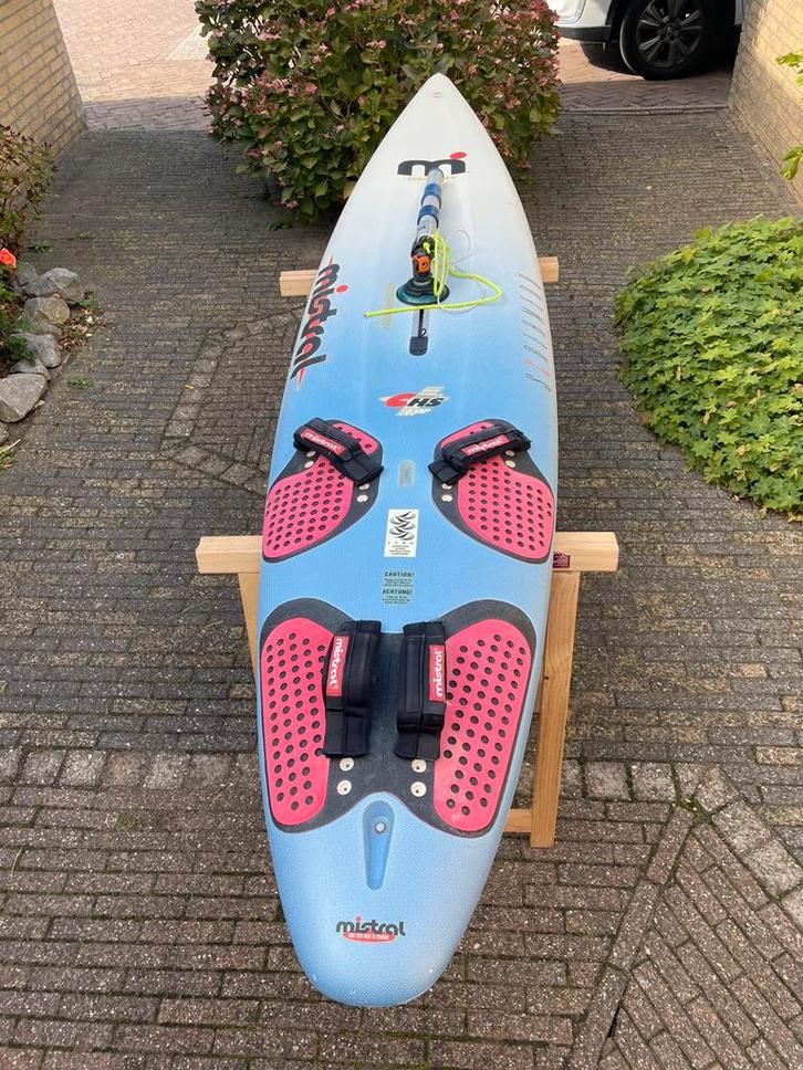 Te koop Mistral Screamer 2, Watersport en Boten, Windsurfen, Plank, 250 tot 300 cm, Met vin(nen), Met draagtas, Ophalen