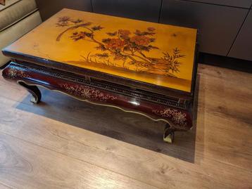 Opiumtafel  beschikbaar voor biedingen