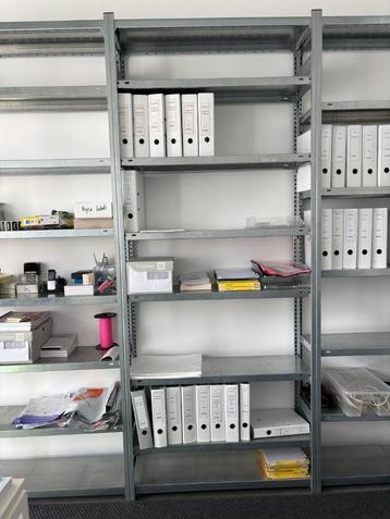 stellingskasten / legbord kasten beschikbaar voor biedingen