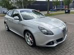 Alfa romeo Giulietta 1.4 T Distinctive Sport 170PK AUT LEER, Auto's, Alfa Romeo, 4 cilinders, 19 km/l, 500 kg, 1300 kg