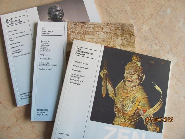 NIEUWSTAAT deels jaargang 19 Boekje ZEN nr 73 t/m 76 1998, Boeken, Godsdienst en Theologie, Zo goed als nieuw, Boeddhisme, Christendom | Katholiek