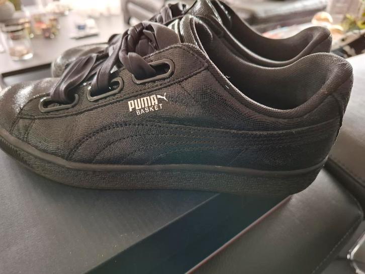 Puma Sneakers Zwart - Zo goed als nieuw!, Kleding | Dames, Schoenen, Zo goed als nieuw, Sneakers of Gympen, Zwart, Ophalen of Verzenden