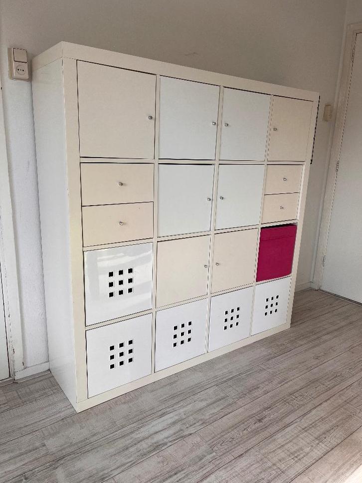 IKEA KALLAX 44 kast – met 8 deuren, 4 lades en 6 bakken, Huis en Inrichting, Kasten | Boekenkasten, Gebruikt, 50 tot 100 cm, Minder dan 100 cm