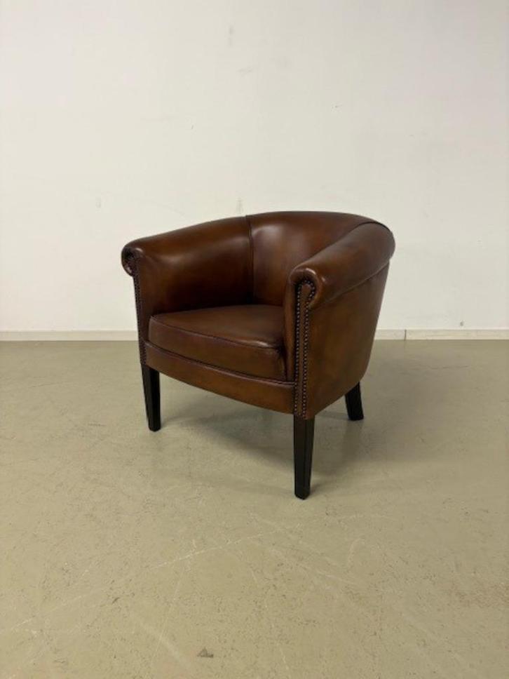 Clubchair, clubfauteuil in handgeverfd rundleder, Huis en Inrichting, Fauteuils, Zo goed als nieuw, Leer, 75 tot 100 cm, Minder dan 75 cm