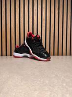 Air Jordan retro 11 low bred, Jordan, Ophalen of Verzenden, Zo goed als nieuw, Sneakers of Gympen