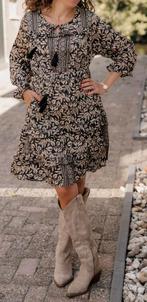Leuk zwart beige print jurkje in maat M, Kleding | Dames, Jurken, Maat 38/40 (M), Zwart, Ophalen of Verzenden, Zo goed als nieuw