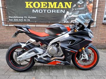 APRILIA RS 660 (bj 2022) RS660 NL motor eerste eigenaar.  beschikbaar voor biedingen