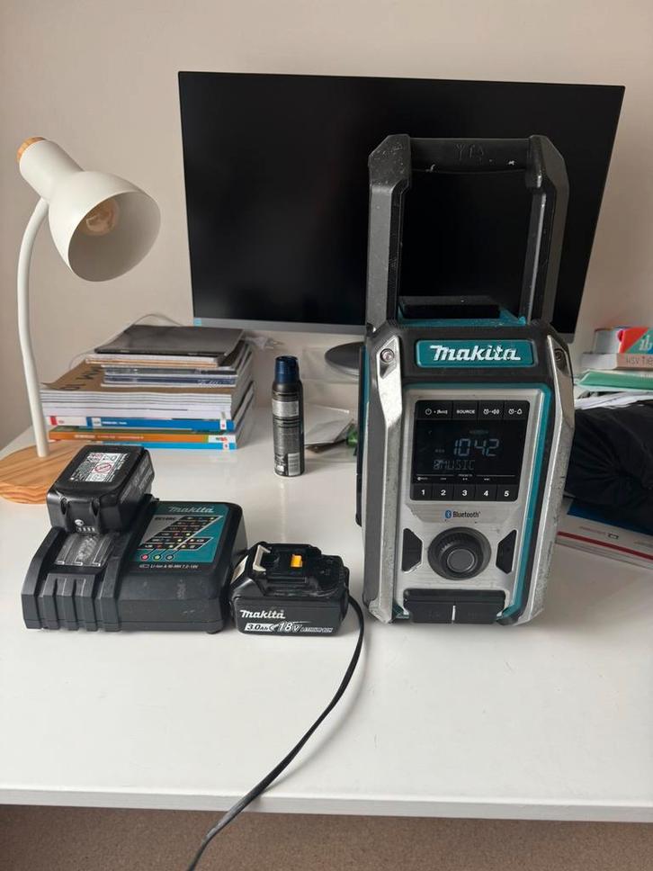 Makita dmr114 bouwradio/radio combiset, Audio, Tv en Foto, Radio's, Zo goed als nieuw, Bouwradio, Ophalen of Verzenden