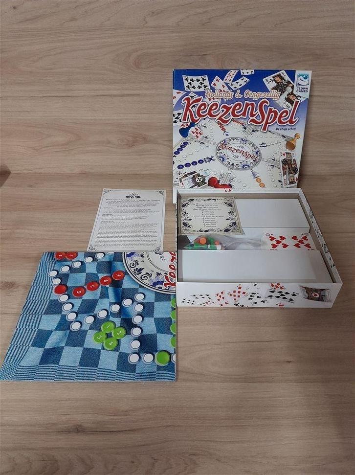 Keezenspel - s3001, Hobby en Vrije tijd, Gezelschapsspellen | Bordspellen, Zo goed als nieuw, Ophalen of Verzenden