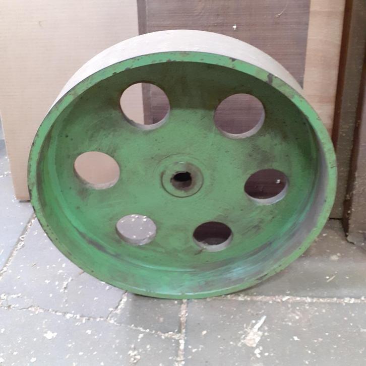 2 x gietijzeren vliegwiel, Doe-het-zelf en Verbouw, Gereedschap | Machine-onderdelen en Toebehoren, Gebruikt, Ophalen