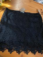 2 rokjes, Kanten bovenlaag , mooie voering , XL en M , nieuw, Maat 38/40 (M), Zwart, Nieuw, Ophalen of Verzenden