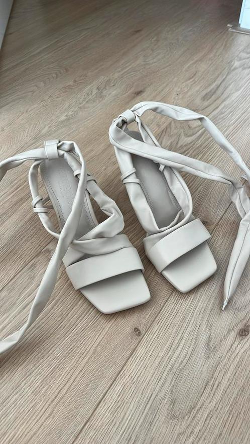 Nieuwe Prima Donna schoenen maat 39, Kleding | Dames, Schoenen, Nieuw, Pumps, Beige, Ophalen of Verzenden