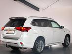 Mitsubishi Outlander 2.4 PHEV Intense+ Trekhaak, Navigatie,, Auto's, Mitsubishi, Automaat, Euro 6, 4 cilinders, 1865 kg