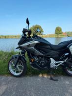 Honda NC750X DCT – 2018 – Full-option Onderhoud gepleegd!!, 750 cc, 2 cilinders, Particulier, Toermotor