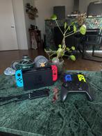 Nintendo Switch met Controllers, Spelcomputers en Games, Games | Nintendo Switch, Gebruikt, Overige genres, 1 speler, Eén computer