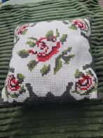 Handgemaakt Kussen met Roos Motief Vintage, Ophalen of Verzenden, Zo goed als nieuw, Wit, Vierkant
