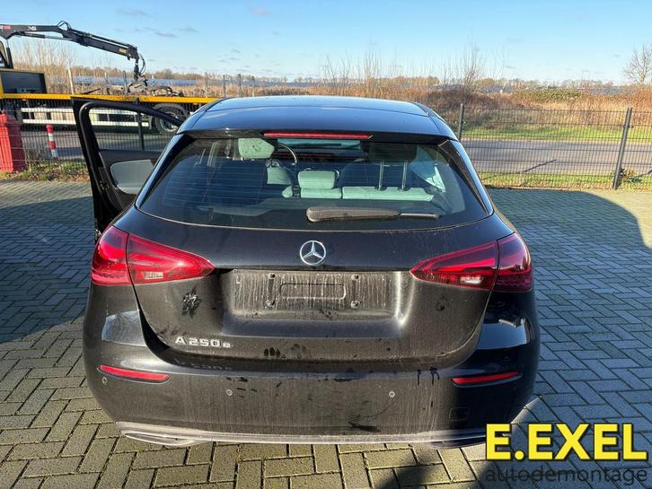 Achterklep Mercedes A Klasse W177 Facelift 2020-26, Auto-onderdelen, Carrosserie en Plaatwerk, Achterklep, Mercedes-Benz, Achter