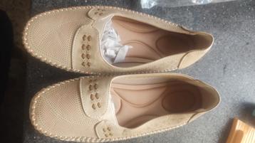 Platte Zomerschoenen - Maat 39 beschikbaar voor biedingen