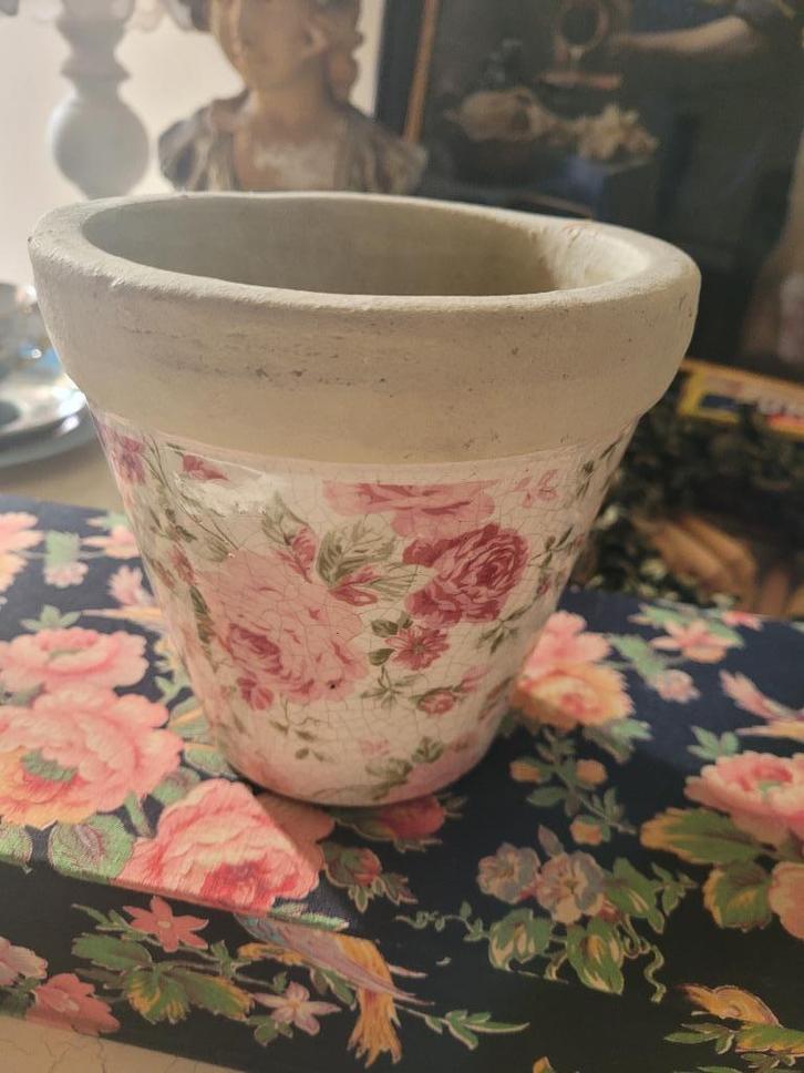 Nieuwe romantische bloempot Clayre & Eef, Tuin en Terras, Bloempotten, Nieuw, Aardewerk, Binnen, Minder dan 40 cm, Minder dan 25 cm
