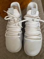 Nike  schoenen maat 35 Nieuw, Sport en Fitness, Basketbal, Ophalen of Verzenden, Nieuw, Schoenen