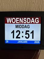 Digitale Kalenderklok - Duidelijke weergave van dag en tijd, Ophalen of Verzenden, Zo goed als nieuw, Digitaal, Wekker of Tafelklok