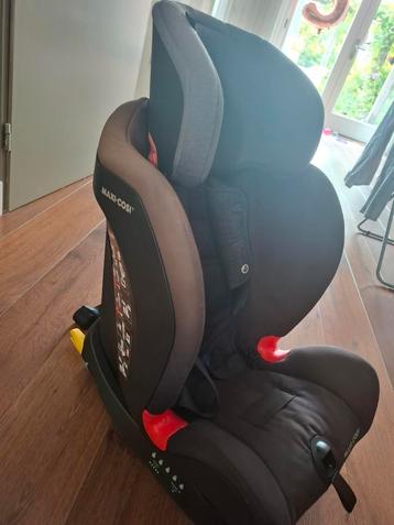 Maxi cosi Titan (Nomad black) met isofix beschikbaar voor biedingen