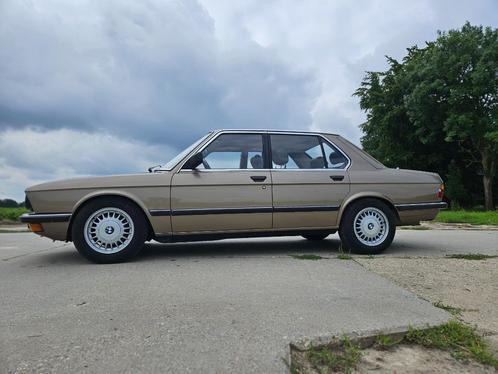 BMW 525e  E28 1984 5-bak  apk, Auto's, Oldtimers, Particulier, Centrale vergrendeling, Elektrische buitenspiegels, Lichtmetalen velgen