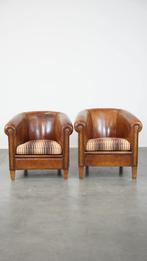 2x Vintage schapenleren clubfauteuil met stoffen zitkussen, Huis en Inrichting, Fauteuils, Gebruikt, ., Vintage, 75 tot 100 cm