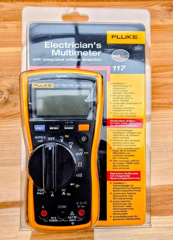 Fluke 117 Compacte True-RMS-meter Multimeter, Doe-het-zelf en Verbouw, Meetapparatuur, Nieuw, Multimeter, Ophalen
