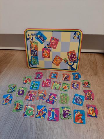 Danoontje magneet bordje met letters en cijfers beschikbaar voor biedingen
