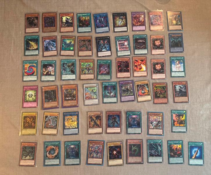 Yu-Gi-Oh! kaartenset 54 stuks – holo & zeldzaam, Hobby en Vrije tijd, Verzamelkaartspellen | Overige, Zo goed als nieuw, Meerdere kaarten