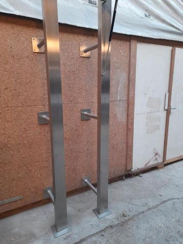 afstandsteunen rvs voor zonnescherm of pergola. beschikbaar voor biedingen