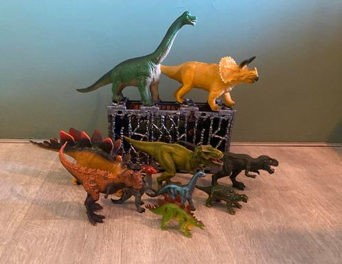Dinosauriër familie op zoek naar een nieuw thuis, Kinderen en Baby's, Speelgoed | Actiefiguren, Zo goed als nieuw, Ophalen of Verzenden