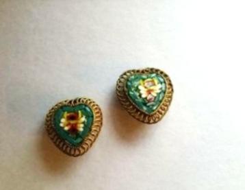 Leuke vintage micromozaïek hartjes oorbellen beschikbaar voor biedingen