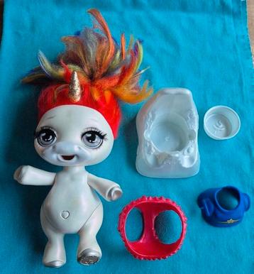 Poopsie rainbow unicorn doll beschikbaar voor biedingen