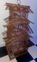 Pagode vogelkooi bamboe hout vintage zeldzaam, Dieren en Toebehoren, Vogels | Hokken en Kooien, Ophalen, Gebruikt, Hout, Vogelkooi