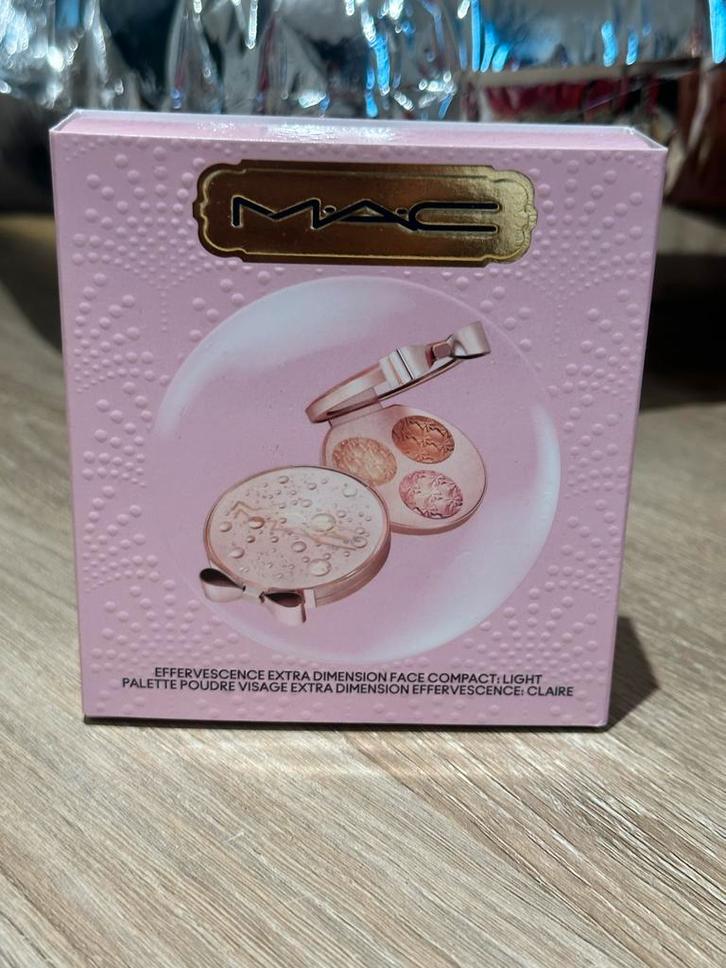 Mac Cosmetics Extra Dimension Compact & Palette, Sieraden, Tassen en Uiterlijk, Uiterlijk | Cosmetica en Make-up, Nieuw, Make-up