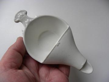 Antiek Petrus Regout zieken drink schuitje snavelbeker beschikbaar voor biedingen